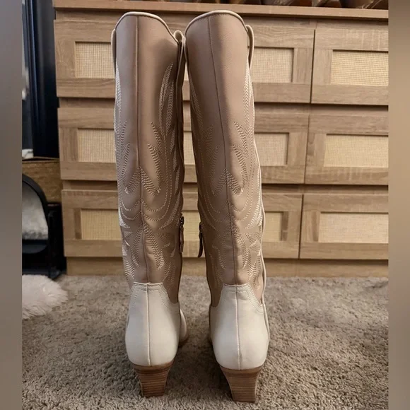 Women’s Two-Tone Beige & White Western High Boots - Picture 3 of 5